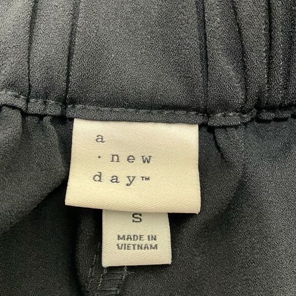 A NEW DAY Dress Shorts - Picture 3 of 4